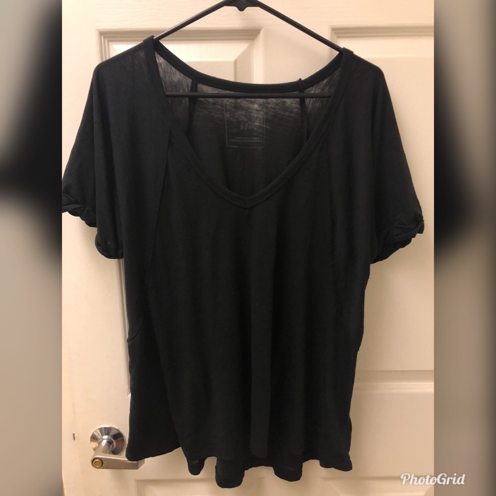 Free People V Neck Oversized Tee size Small